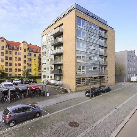 New With Balcony & Best Location In Cph 아파트