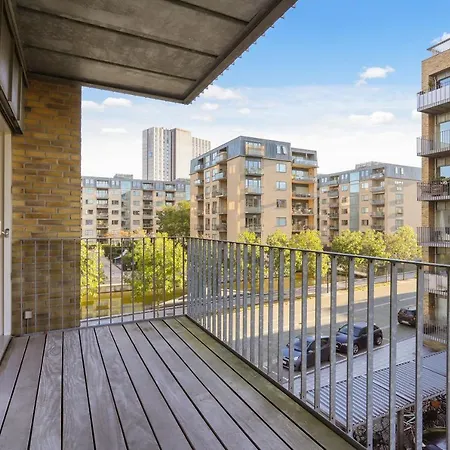 New With Balcony & Best Location In Cph 아파트 코펜하겐