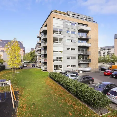 New With Balcony & Best Location In Cph 코펜하겐