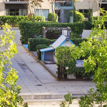 New With Balcony & Best Location In Cph 아파트