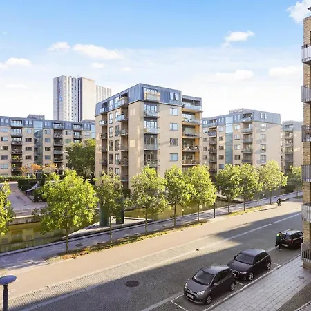 아파트 New With Balcony & Best Location In Cph *